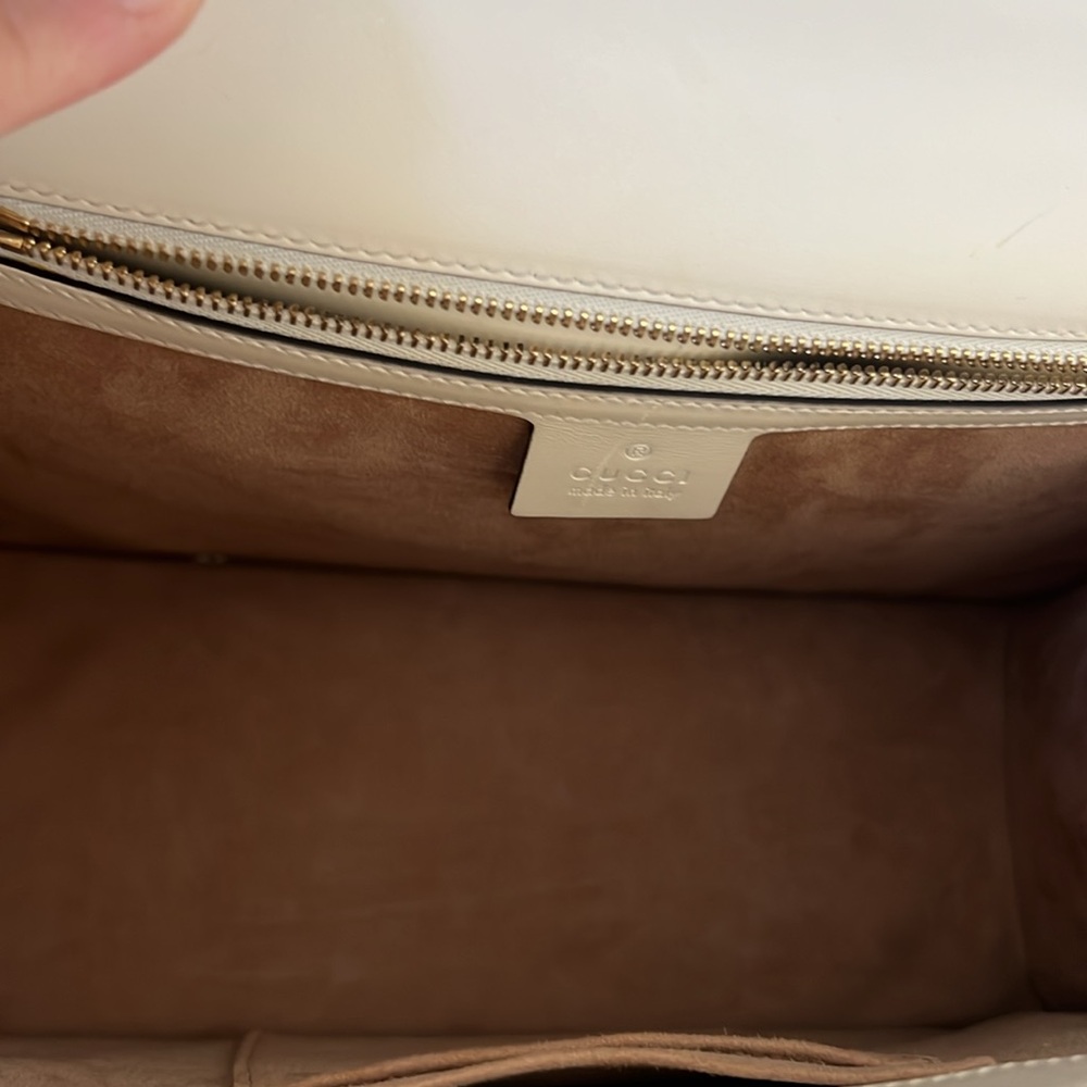 Gucci MM White and Red Leather Handbag - Picture 15 of 16